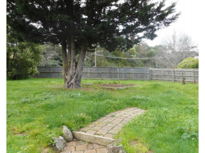 6 Mathers Avenue, Launching Place VIC 3139