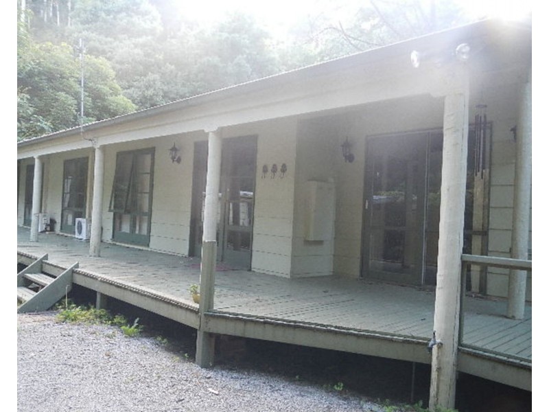 185 Woodspoint Road, Warburton VIC 3799