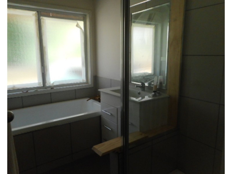 35 Tarhilla Drive, Launching Place VIC 3139