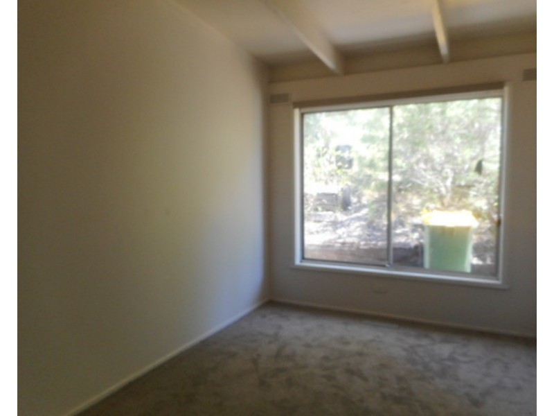 35 Tarhilla Drive, Launching Place VIC 3139