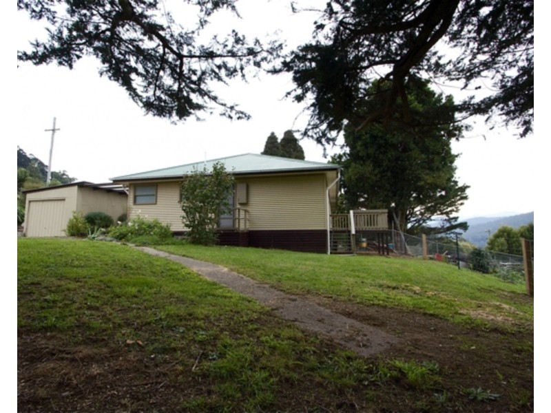 2b Louis Avenue, Warburton VIC 3799