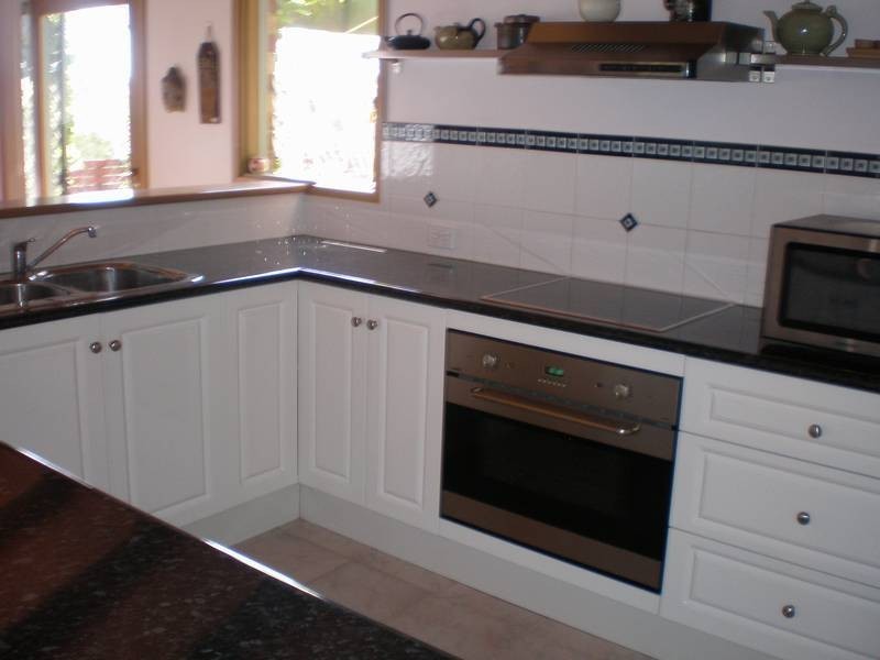 18 Sinclair Avenue, Templestowe Lower VIC 3107