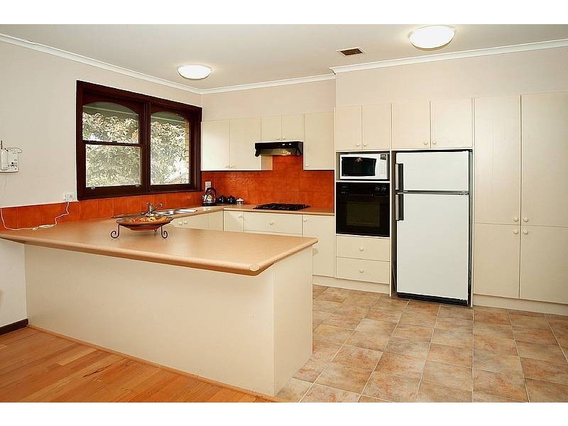8 Correa Court, Doncaster East VIC 3109