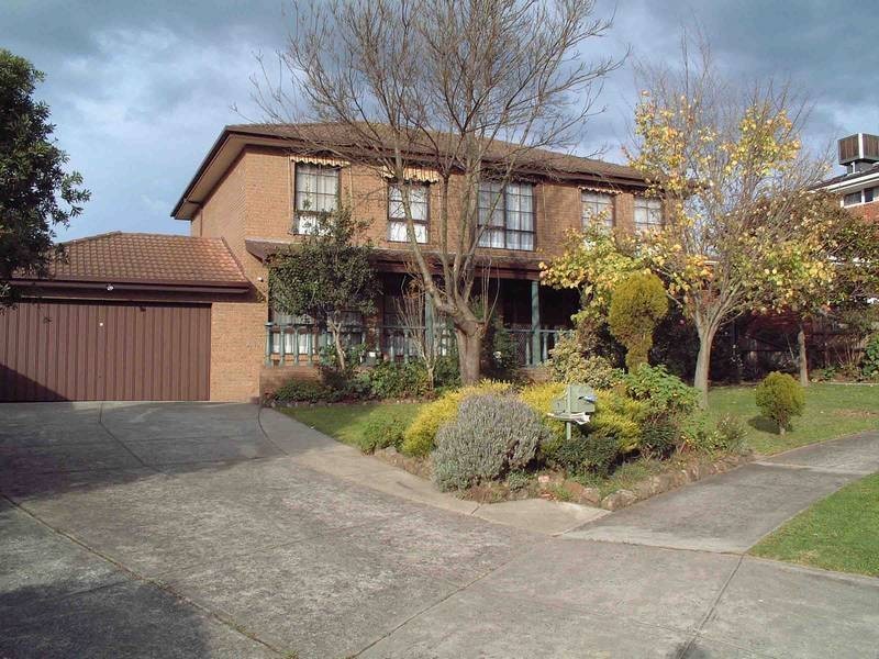 1 Donhaven  Court, Templestowe VIC 3106