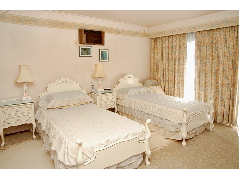 12 Harcourt Street, Doncaster VIC 3108