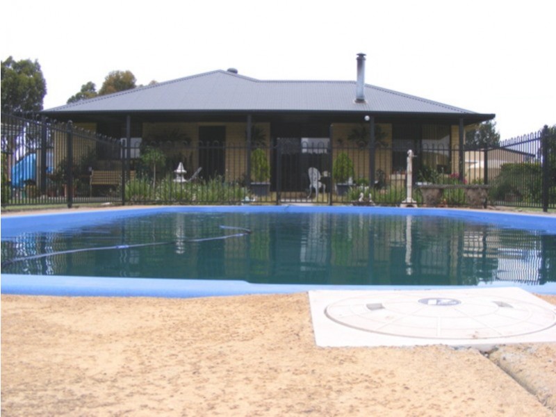 6 Wandean Road, Wandandian NSW 2540