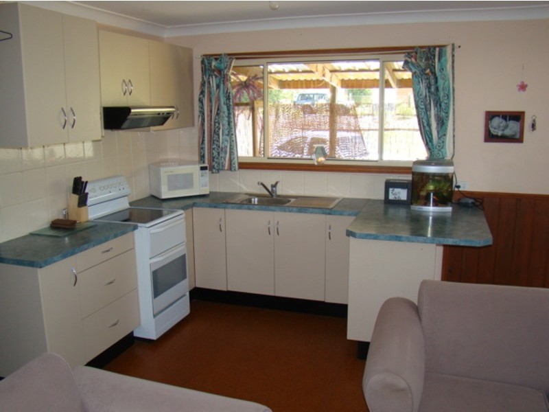 2 Dorothy Street, Basin View NSW 2540