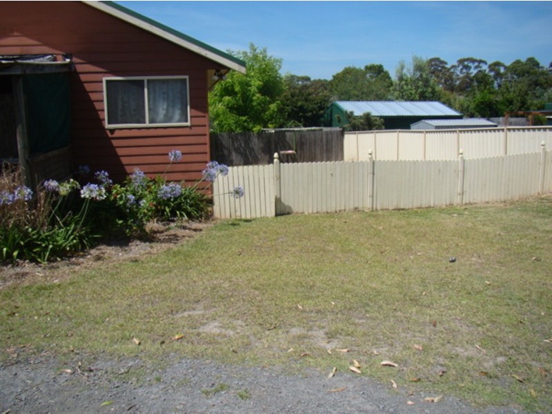 2 Dorothy Street, Basin View NSW 2540