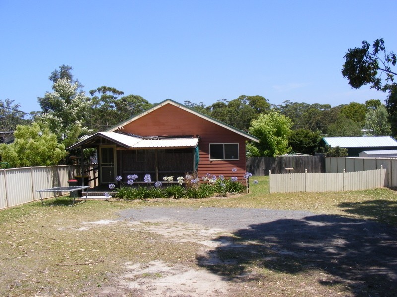 2 Dorothy Street, Basin View NSW 2540