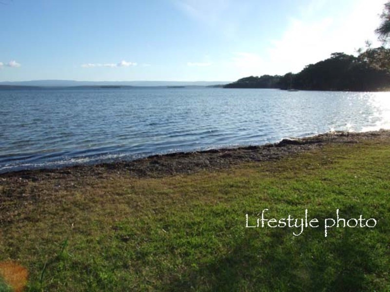 90 Walmer Avenue, Sanctuary Point NSW 2540