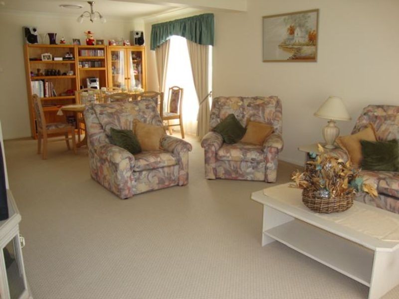 8 Frederick Street, Sanctuary Point NSW 2540