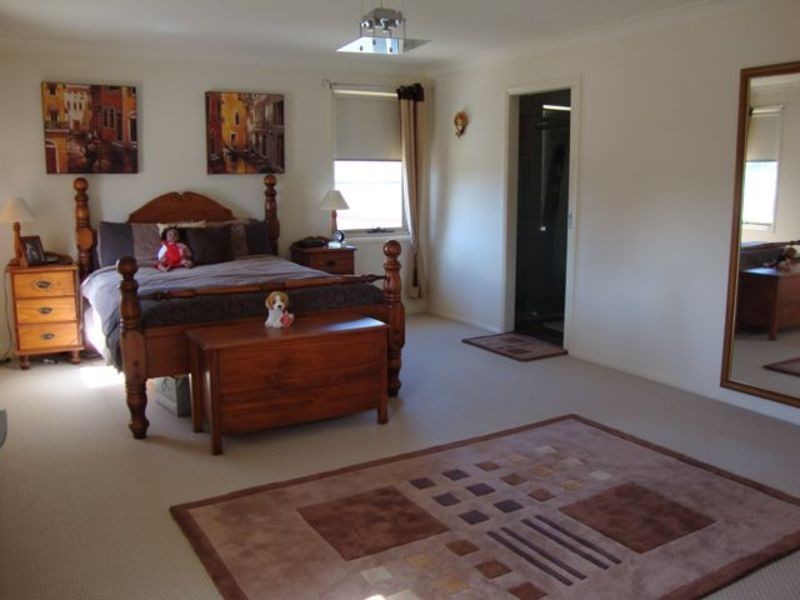 8 Frederick Street, Sanctuary Point NSW 2540