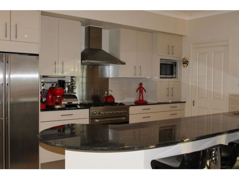 5 Firman Glen, St Georges Basin NSW 2540