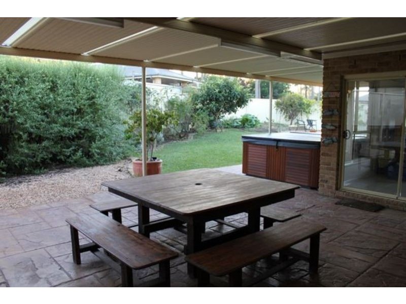 5 Firman Glen, St Georges Basin NSW 2540