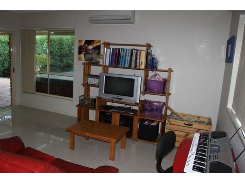 5 Firman Glen, St Georges Basin NSW 2540