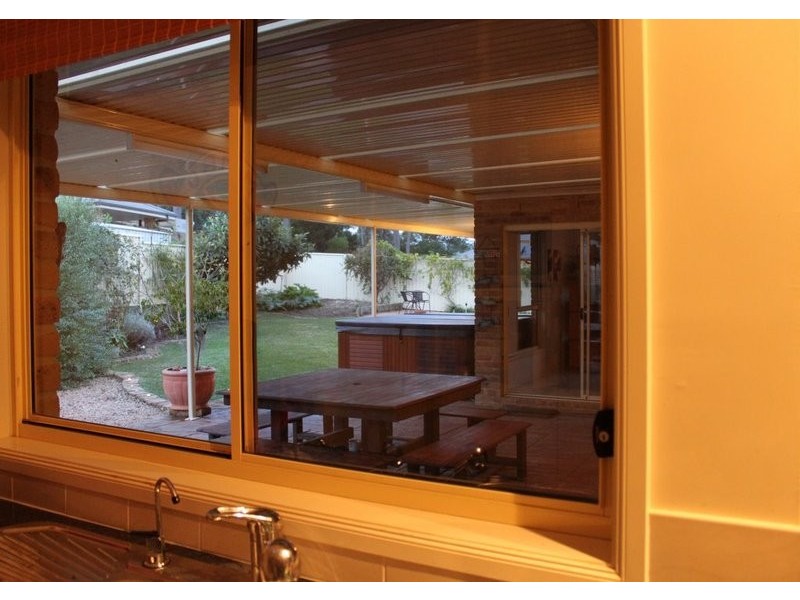 5 Firman Glen, St Georges Basin NSW 2540