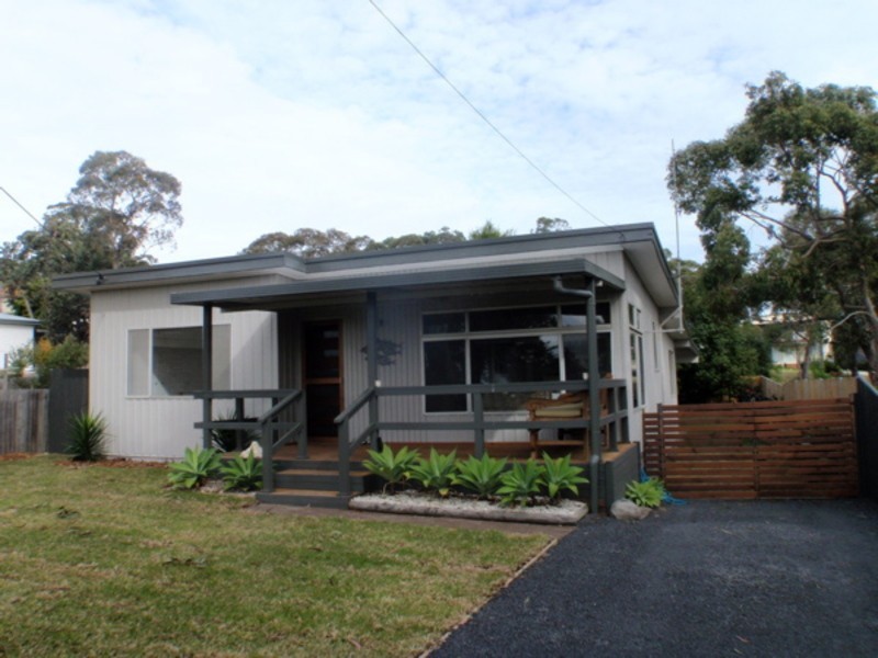 18 Bess Street, Vincentia NSW 2540