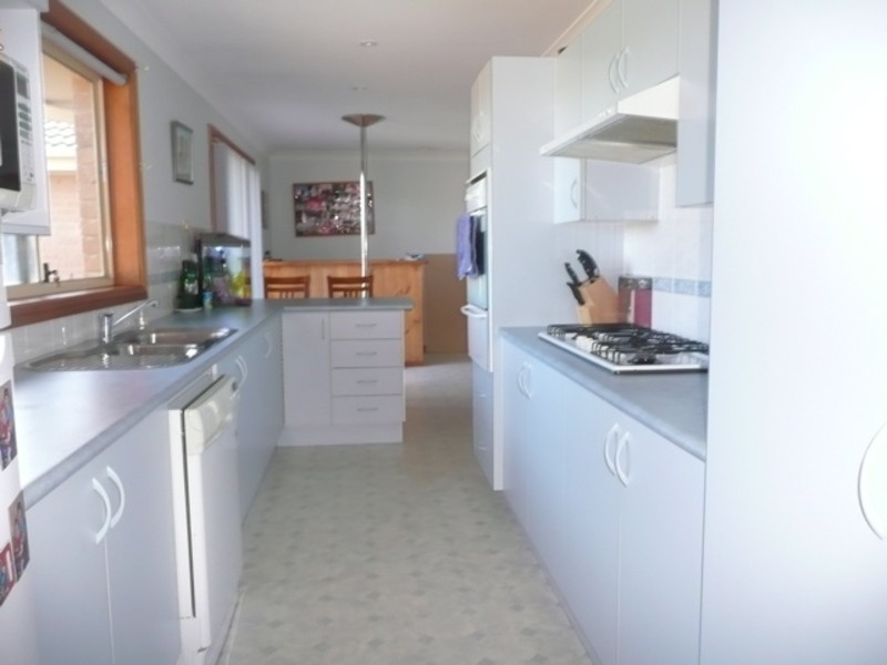 118 Cammaray Drive, Sanctuary Point NSW 2540