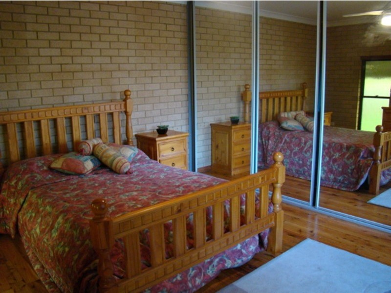 18 Gymea Avenue, Sanctuary Point NSW 2540