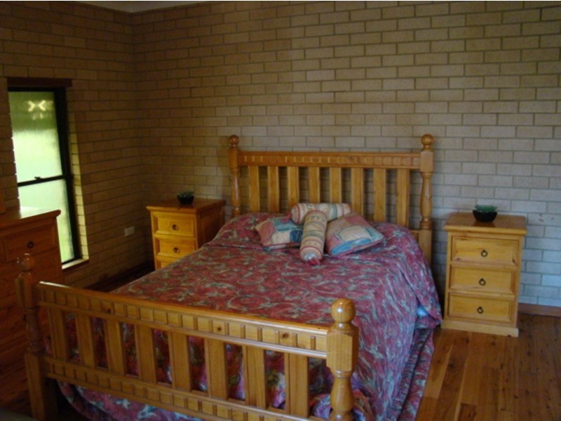 18 Gymea Avenue, Sanctuary Point NSW 2540