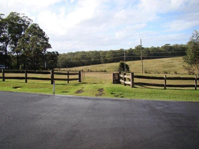 4 Torbin Place Street, Tomerong NSW 2540