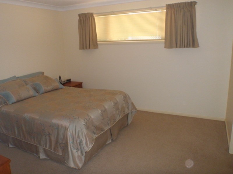32 Basin View Parade, Basin View NSW 2540