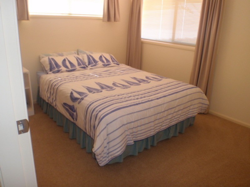 32 Basin View Parade, Basin View NSW 2540