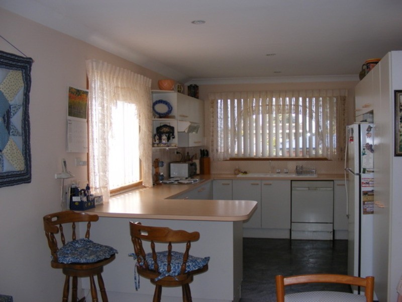 87 Waratah Crescent, Sanctuary Point NSW 2540