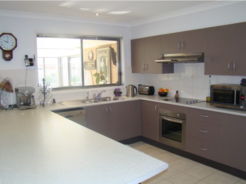 28 Capeland Avenue, Sanctuary Point NSW 2540