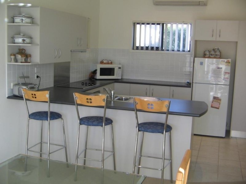 1/223 Elizabeth Drive, Vincentia NSW 2540