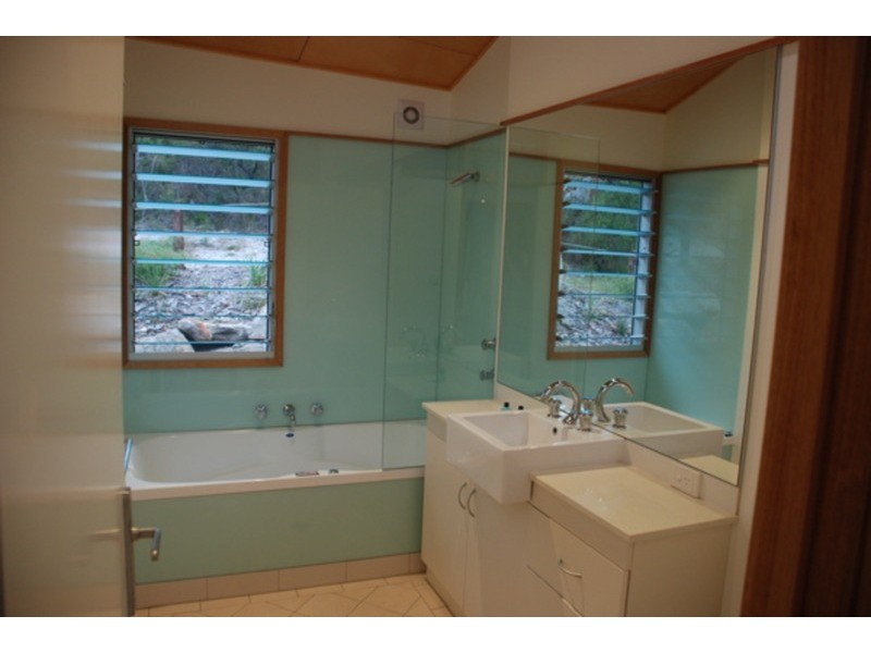 27 Silver Strand, Hyams Beach NSW 2540