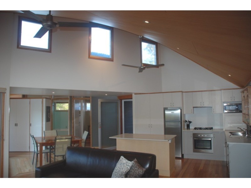 27 Silver Strand, Hyams Beach NSW 2540