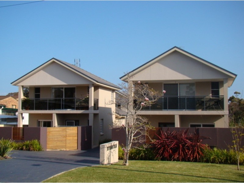 2/6 Morton Street, Huskisson NSW 2540