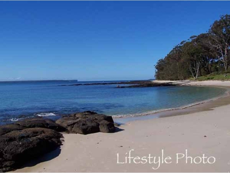 2/6 Morton Street, Huskisson NSW 2540