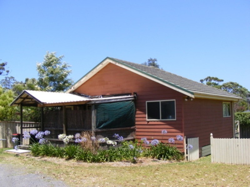 2 Dorothy Avenue, Basin View NSW 2540