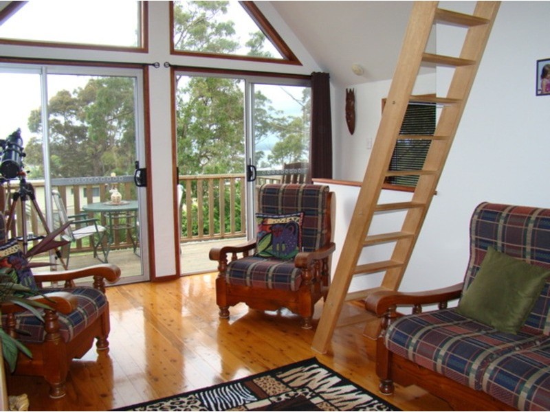 18 Bruce Street, St Georges Basin NSW 2540