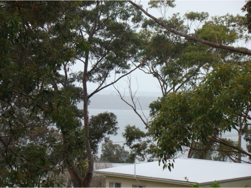 18 Bruce Street, St Georges Basin NSW 2540