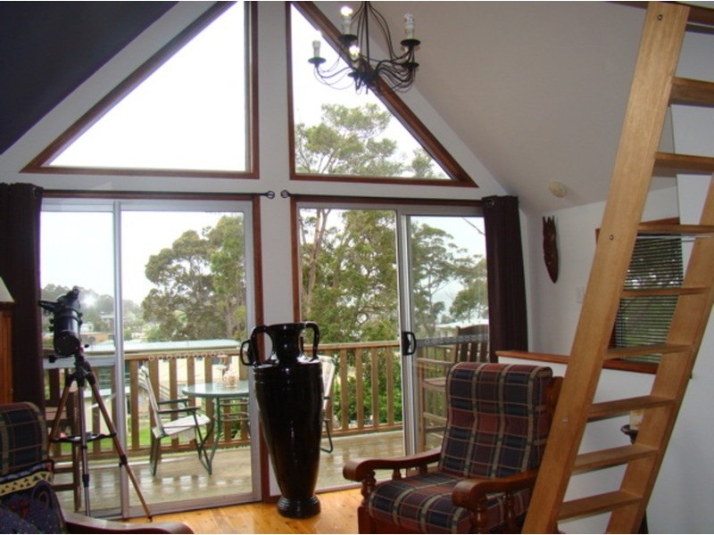 18 Bruce Street, St Georges Basin NSW 2540