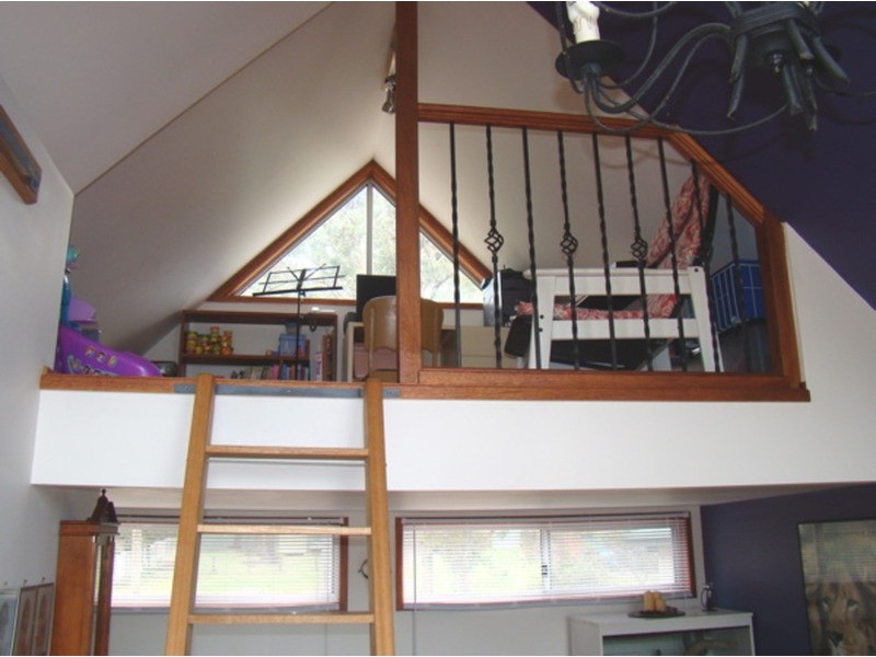 18 Bruce Street, St Georges Basin NSW 2540