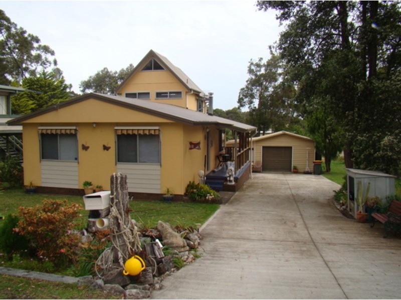 18 Bruce Street, St Georges Basin NSW 2540