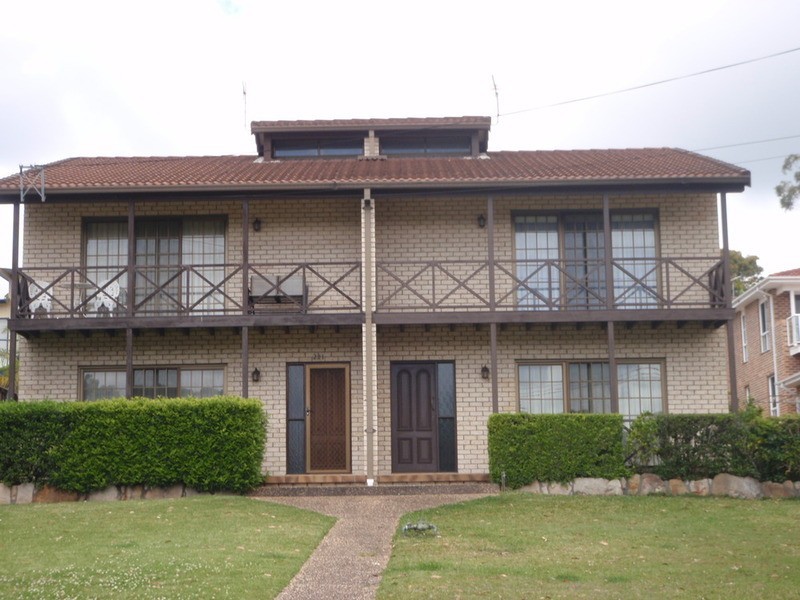 2/221 Elizabeth Drive, Vincentia NSW 2540