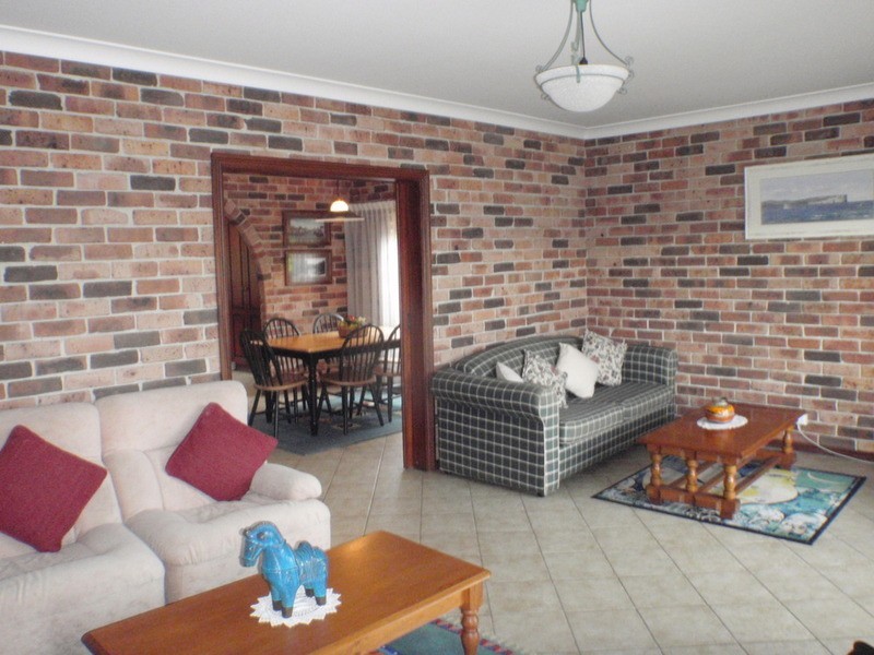 2/221 Elizabeth Drive, Vincentia NSW 2540