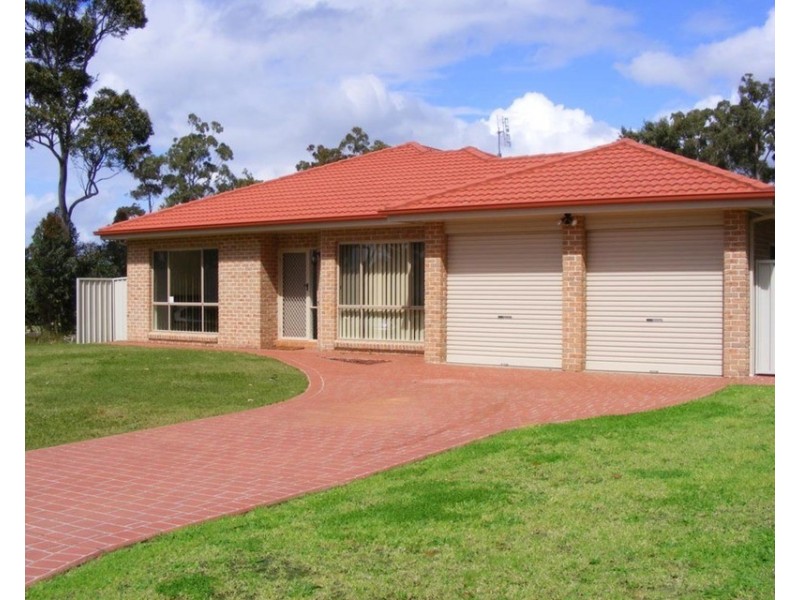3 Keevil Brae, St Georges Basin NSW 2540