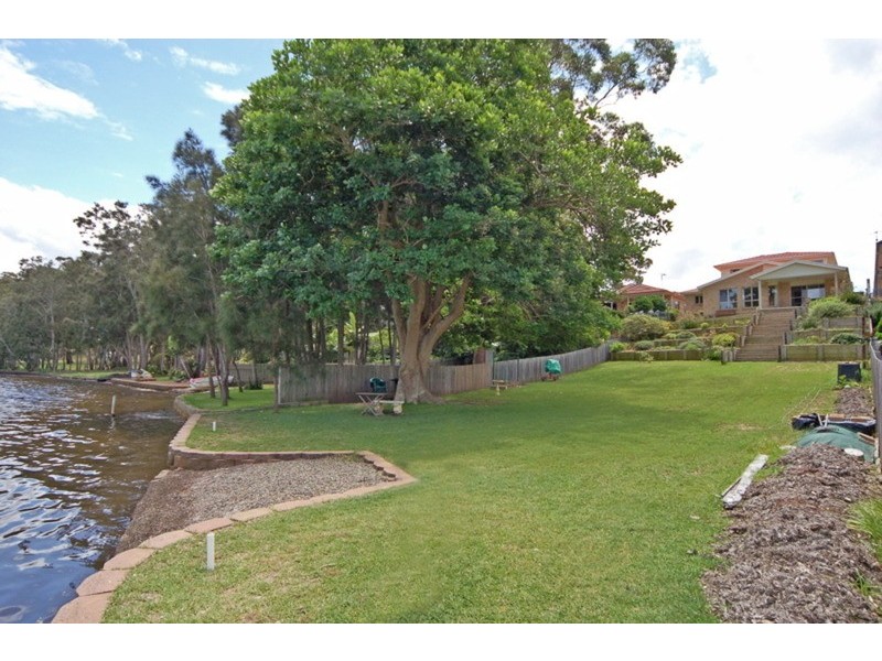 32 Basin View Parade, Basin View NSW 2540