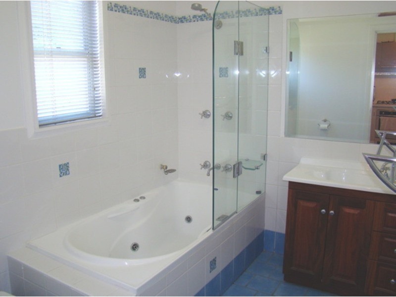121 Macleans Point Road, Sanctuary Point NSW 2540