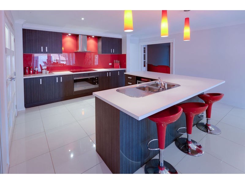 20 Hogbin Crescent, St Georges Basin NSW 2540