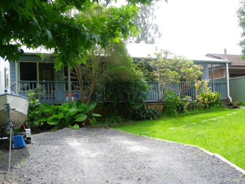 17 Prentice Avenue, Old Erowal Bay NSW 2540