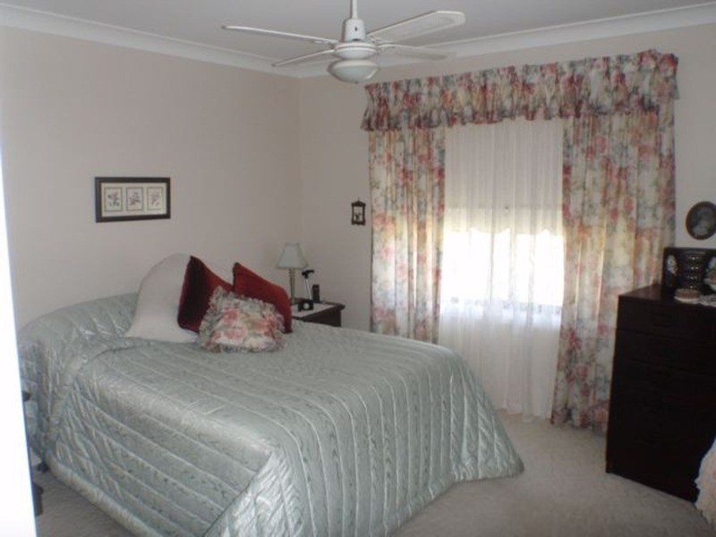 324 Elizabeth Drive, Vincentia NSW 2540