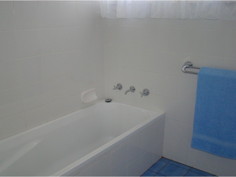 12 Tallyan Point Road, Basin View NSW 2540