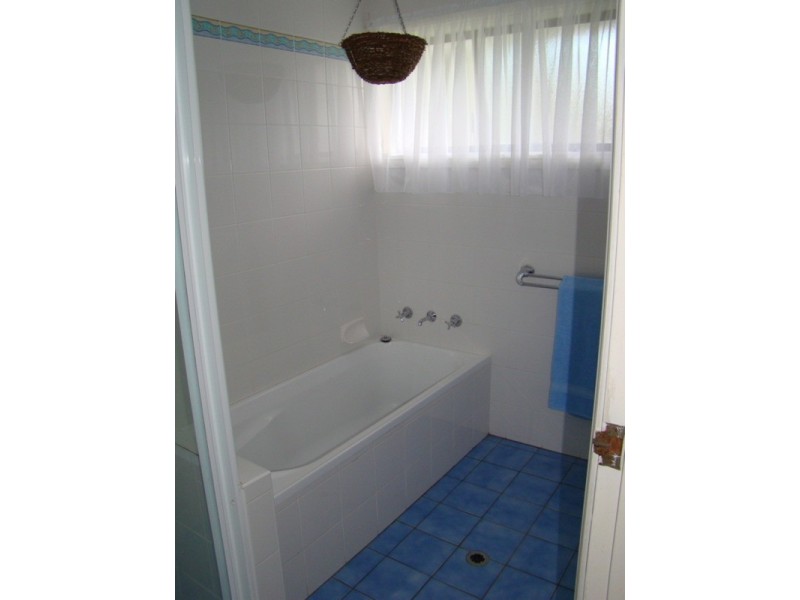 12 Tallyan Point Road, Basin View NSW 2540